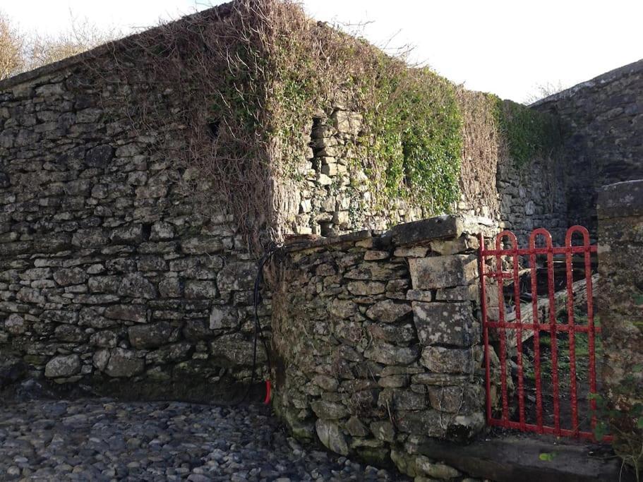Fermoyle Properties Carleys Cottage Fanore エクステリア 写真