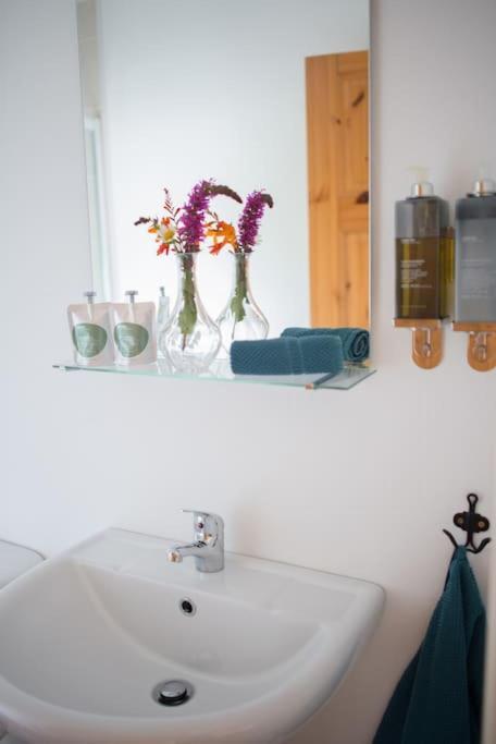 Fermoyle Properties Carleys Cottage Fanore エクステリア 写真