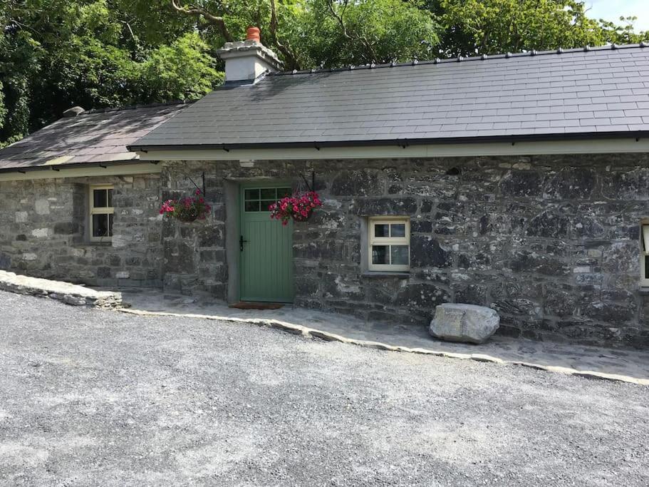 Fermoyle Properties Carleys Cottage Fanore エクステリア 写真