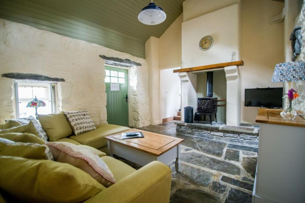 Fermoyle Properties Carleys Cottage Fanore エクステリア 写真